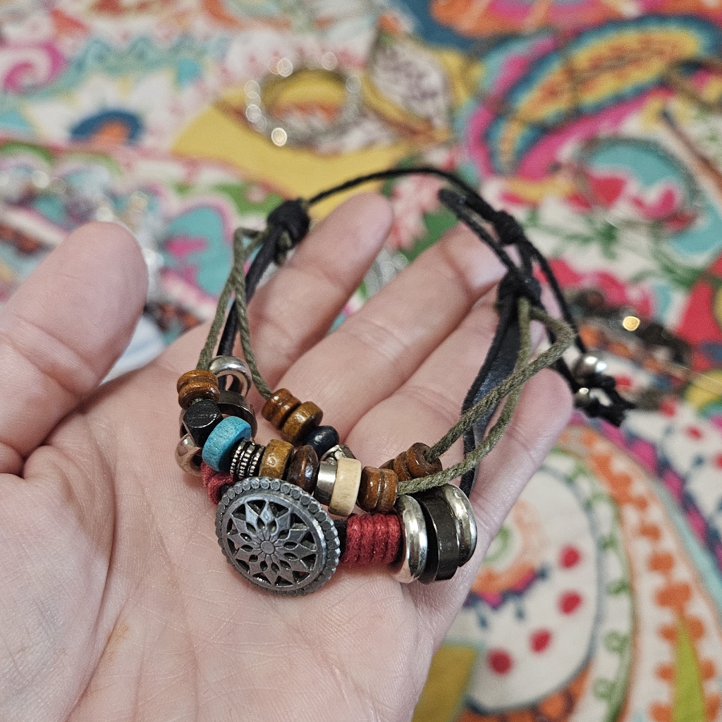 Trendy Boutique Rustic Charm Bracelet 8$